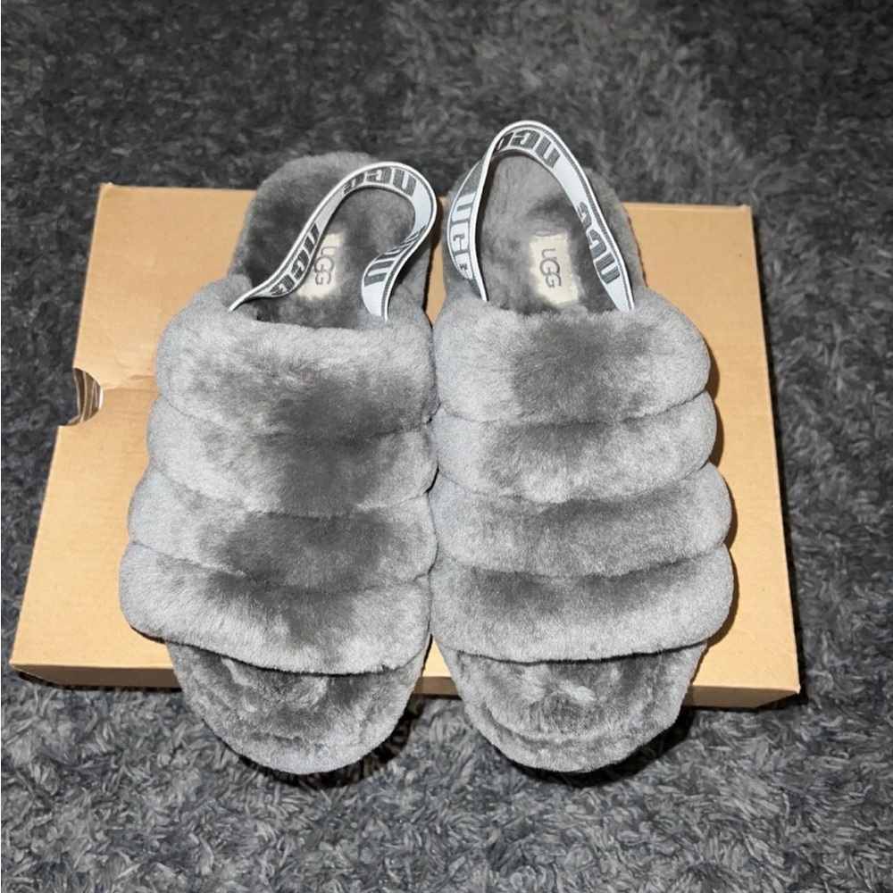 UGG furry slides size 7